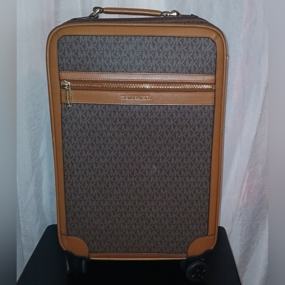 Michael Kors Logo Rolling Travel Trolley Suitcase Carry On Bag - Brown​​​ - Picture 1 of 15